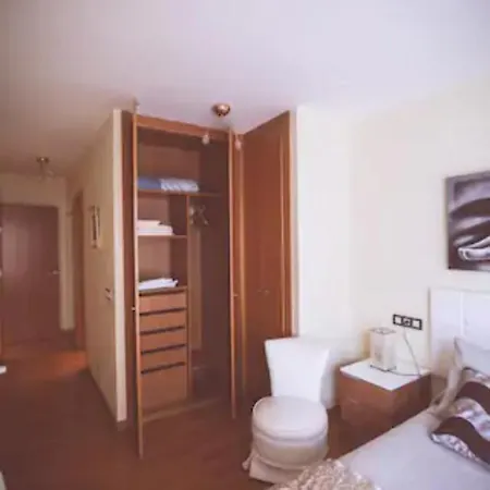 Apartamento En Primera Linea Con Vistas Al Mar Y Torre De Hercules Apartment *